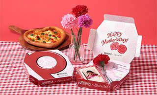PIZZA-LAとBloom365が初コラボ！ ピザ箱を開けるとカーネーションが