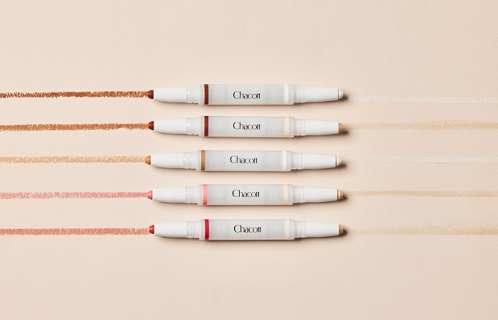 Chacott COSMETICS】 光と影の効果で美しく表現する顔面補正メイク